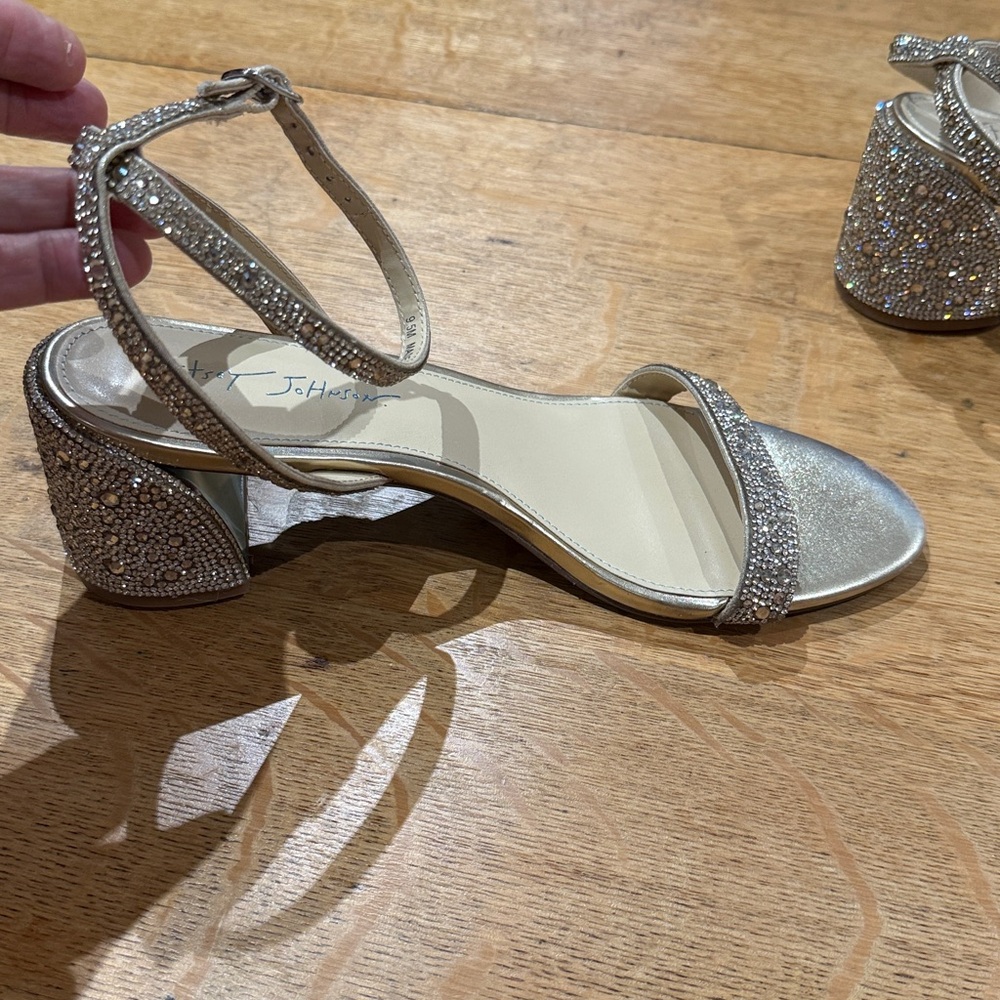 Betsey Johnson Glittering Gold Sandals. Size 9.5 - Picture 6 of 13